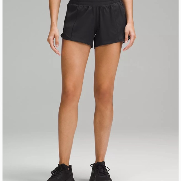 NWT Lululemon Hotty hot LR shorts 4” Lined - Picture 5 of 5